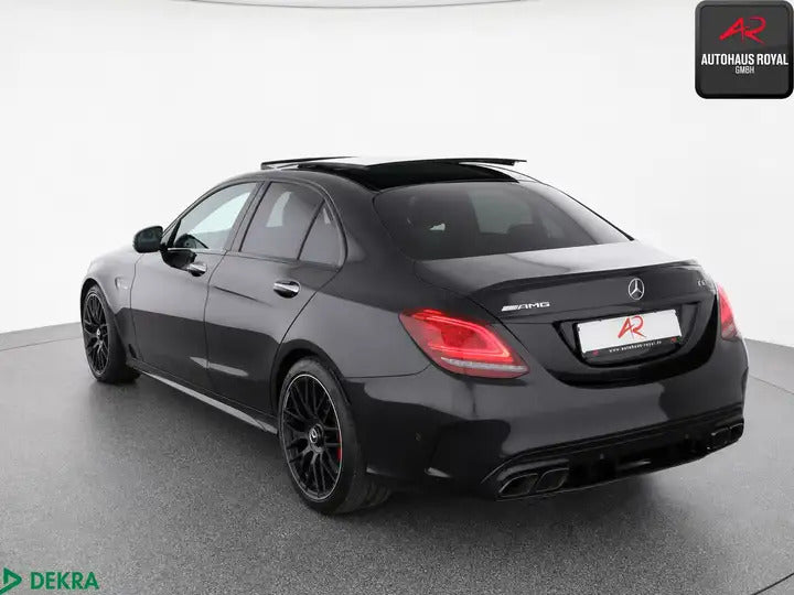 MERCEDES C63 S AMG V8 BITURBO 510 CH – DISPONIBLE À L'IMPORTATION