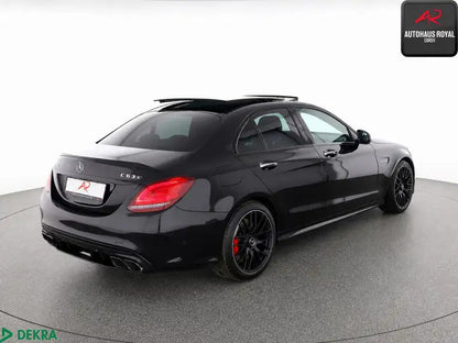MERCEDES C63 S AMG V8 BITURBO 510 CH – DISPONIBLE À L'IMPORTATION