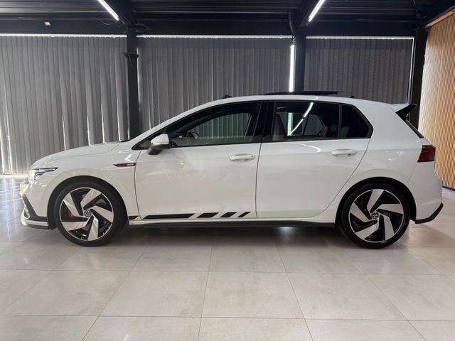 VOLKSWAGEN GOLF 8 GTI CS 300CH PANO/DSG/NAVIG