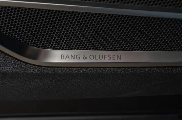 AUDI RSQ3 2.5 TFSI QUATTRO – IMPORTATION À LA RÉUNION