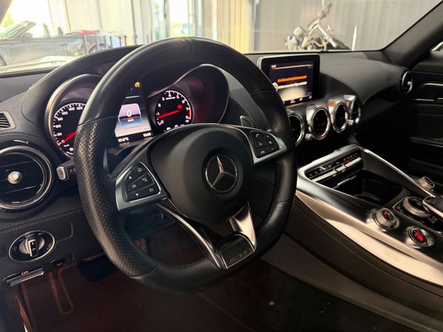 MERCEDES-BENZ AMG GT COUPÉ V8 – Plaisir de conduite à l’état pur, design iconique & moteur d’exception