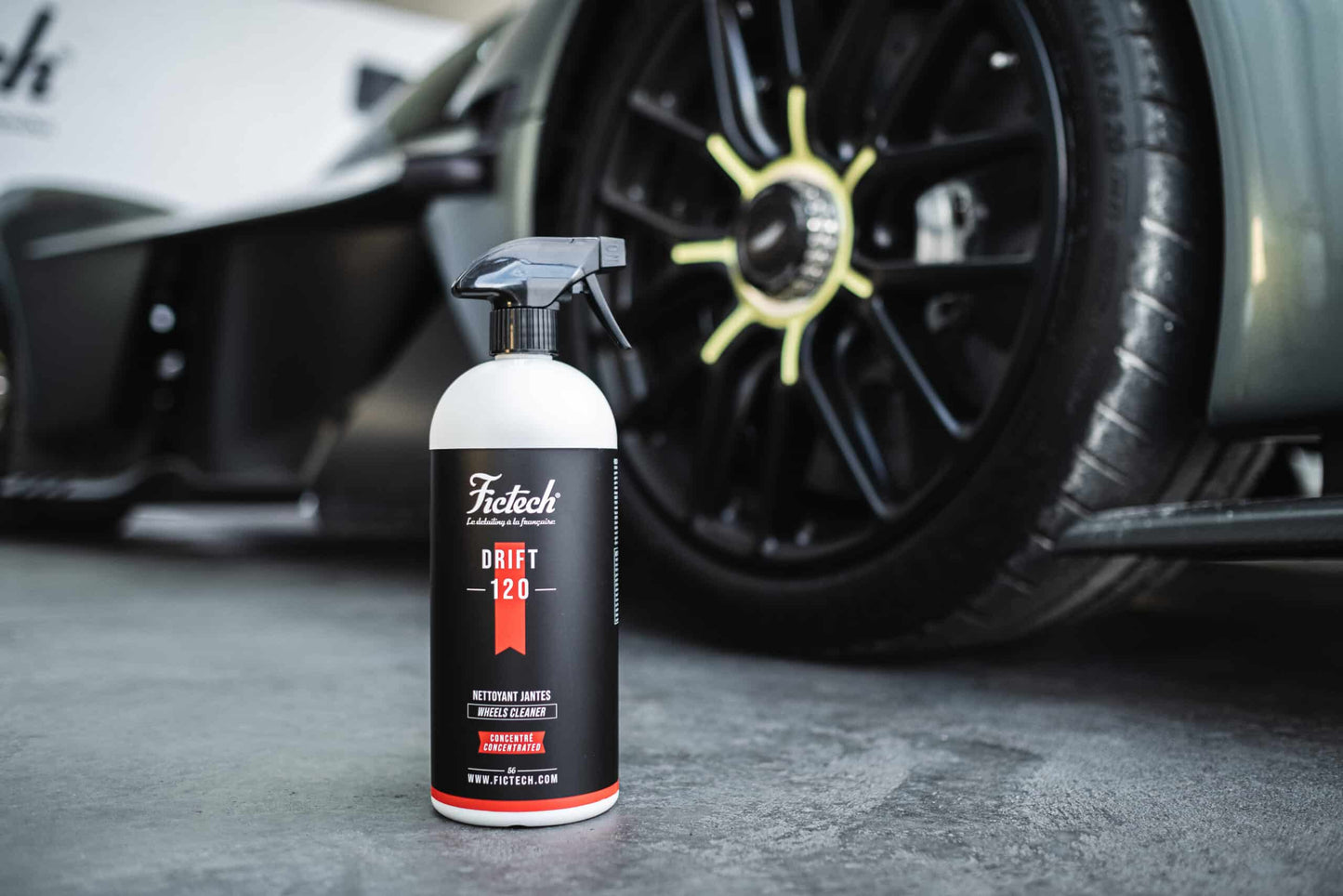 DRIFT - 120 Nettoyant jantes prêt à l'emploi. Contient des inhibiteurs anti-corrosion.