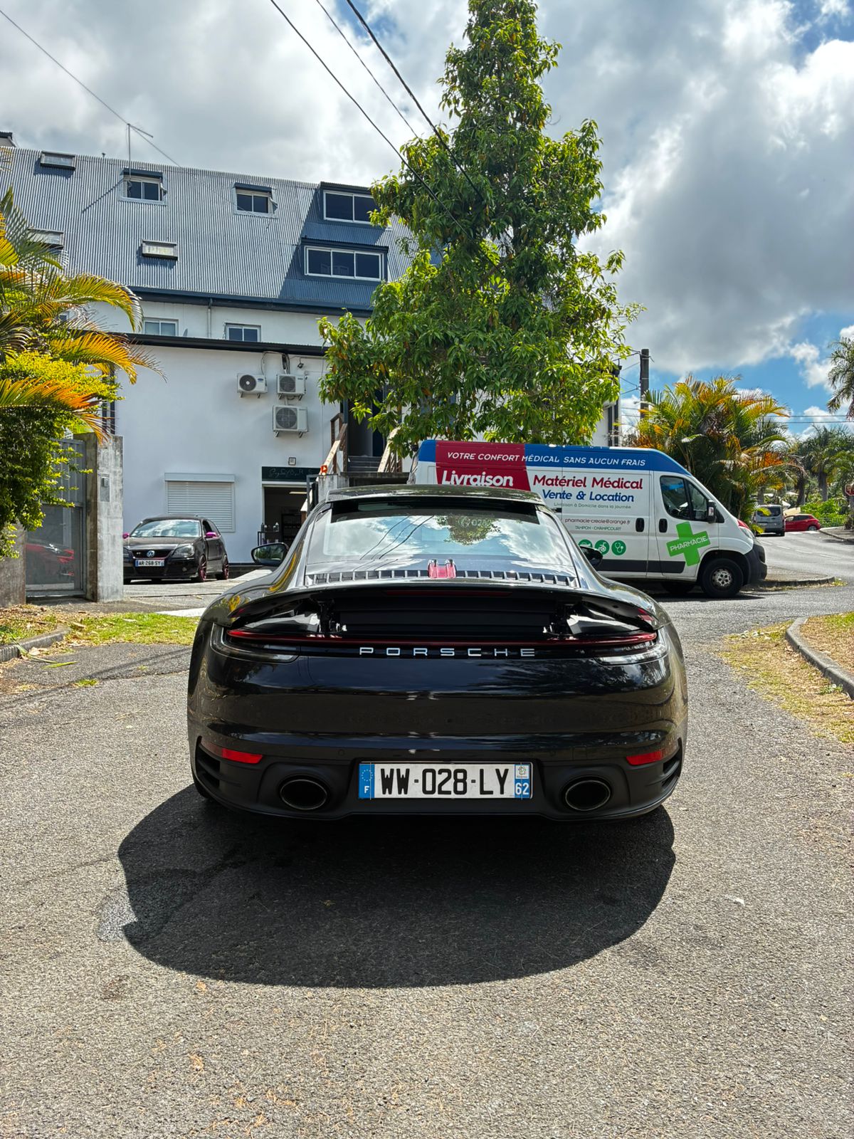 Porsche 911 Type 992 Carrera 4 – 3.0L 385 ch – Pano / État Neuf