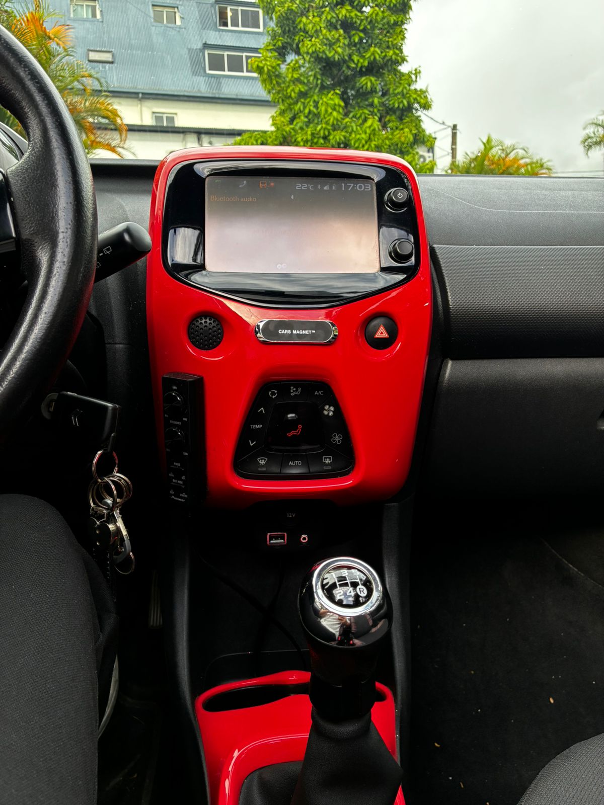 CITROËN C1 AIRSCAPE SHINE – 82 CH – 5 PORTES – TOIT OUVRANT