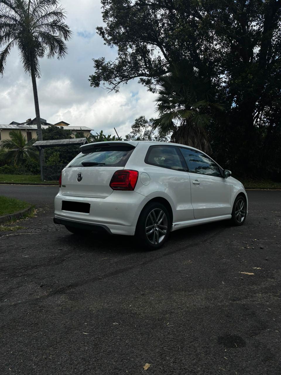 Volkswagen Polo R-Line – 1ère main – 75 ch