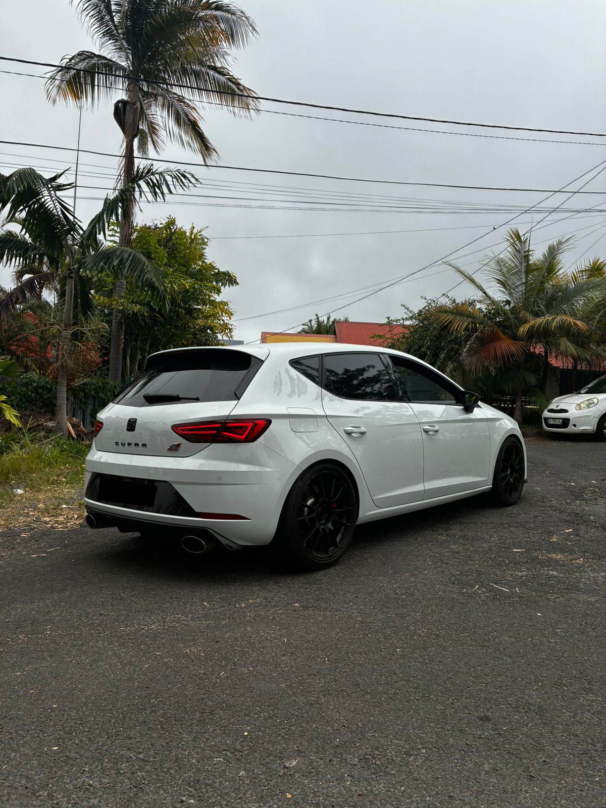 SEAT Leon Cupra 300 – Compacte Sportive Essence, Faible Kilométrage ; État Impeccable