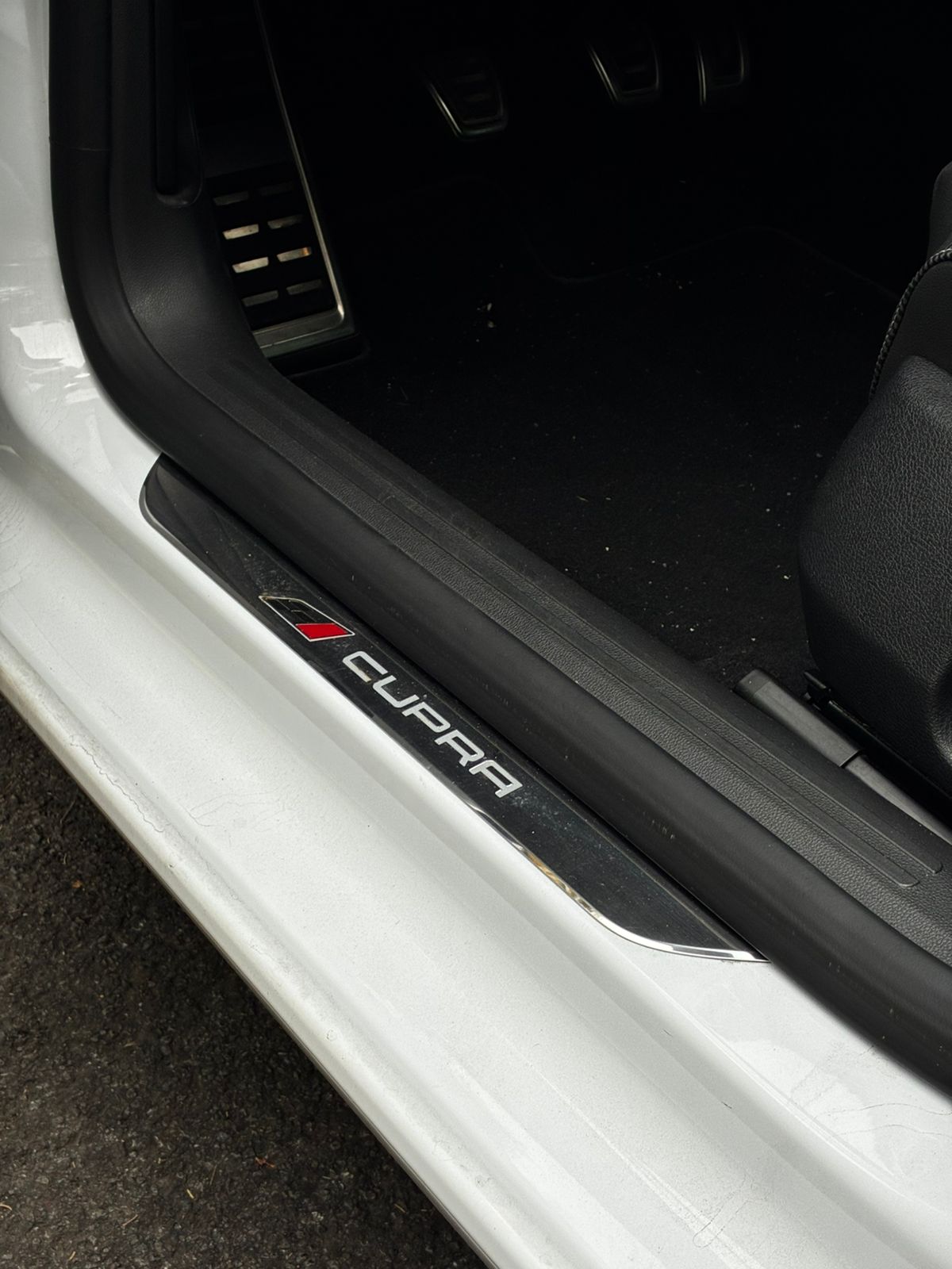SEAT Leon Cupra 300 – Compacte Sportive Essence, Faible Kilométrage ; État Impeccable