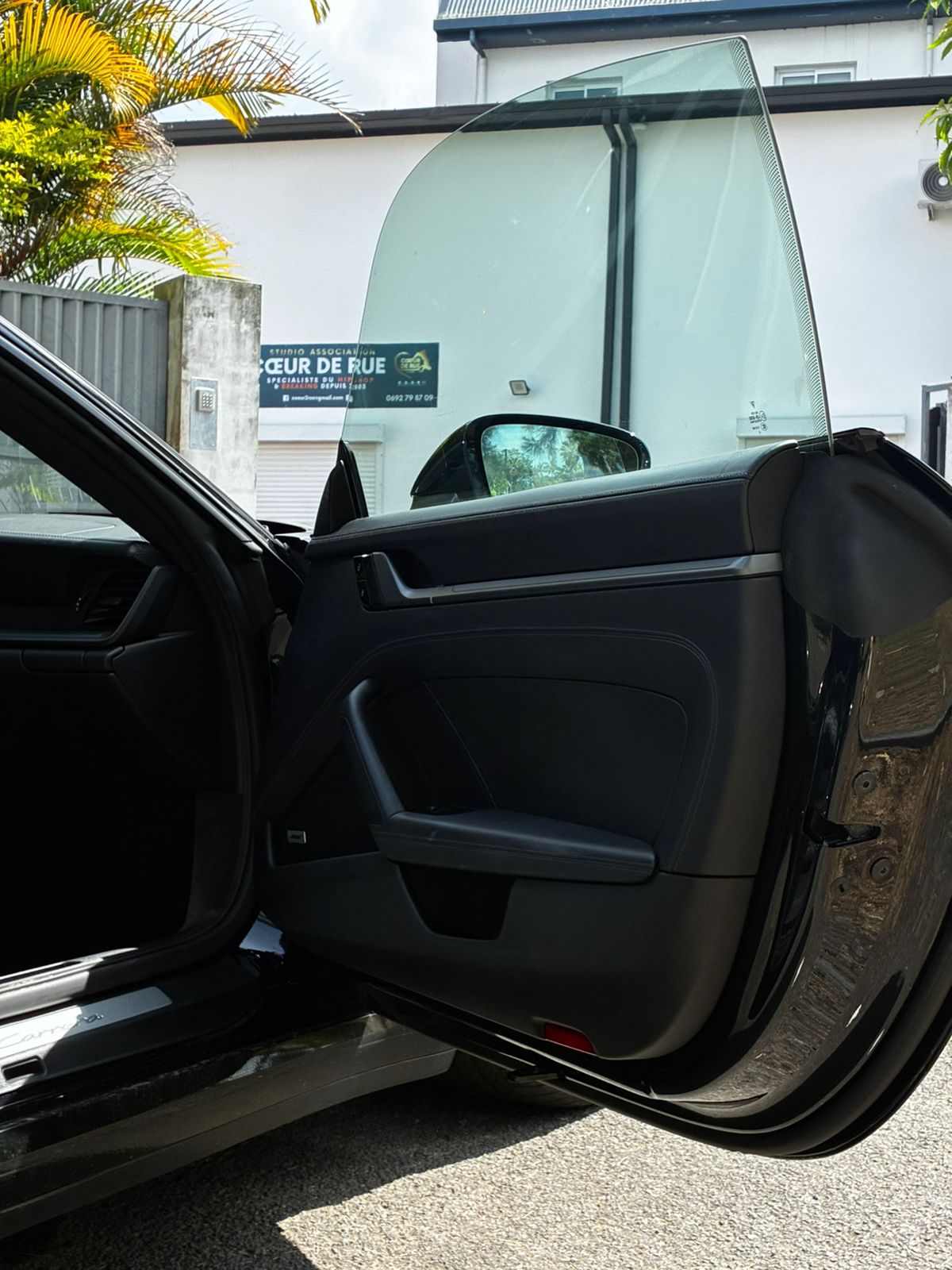 Porsche 911 Type 992 Carrera 4 – 3.0L 385 ch – Pano / État Neuf