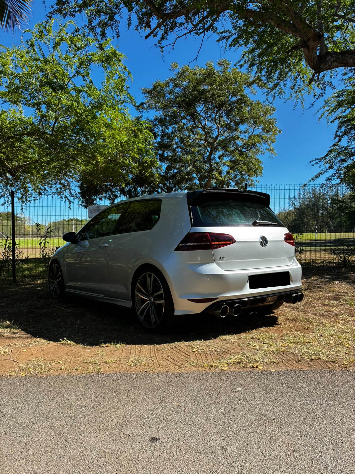 VOLKSWAGEN GOLF 7 R DSG6 4MOTION DISPONIBLE