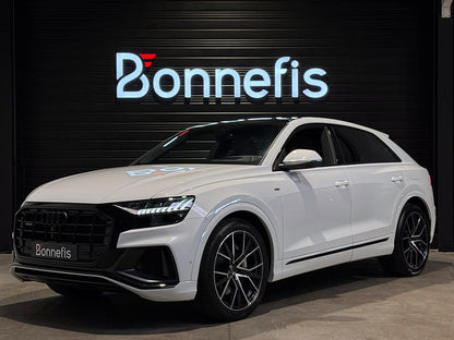 AUDI Q8 55 TFSI HYBRIDE 381 CH S LINE – DISPONIBLE À L'IMPORTATION